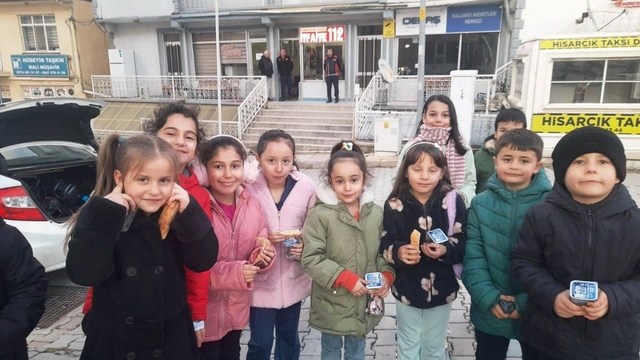 Hisarcık'ta minikler oruçlarını Ramazan topu eşliğinde açtı
