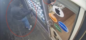 Montundan çıkardığı tabanca ile dükkana ateş açtı; saldırı kamerada