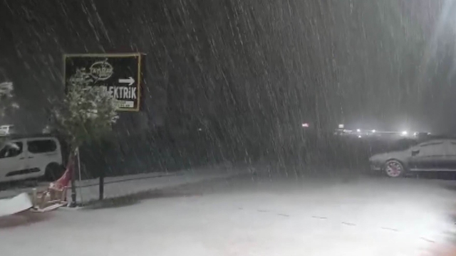 Silvan'da kar yağışı etkili oldu