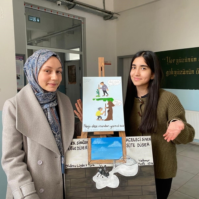 Atasözleri ve deyimler hayal gücüyle tuvale yansıtıldı