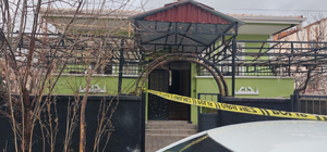 Tartıştığı eşini bacaklarından pompalı tüfekle vurdu