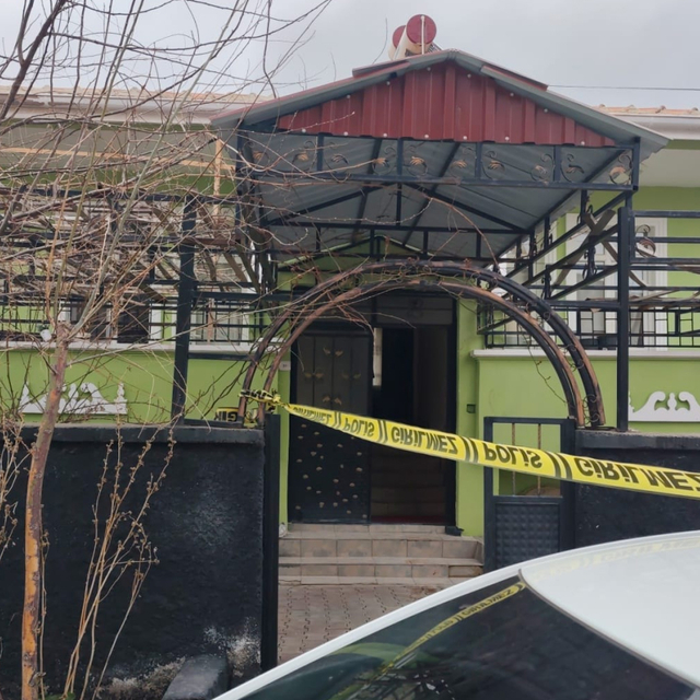 Tartıştığı eşini bacaklarından pompalı tüfekle vurdu