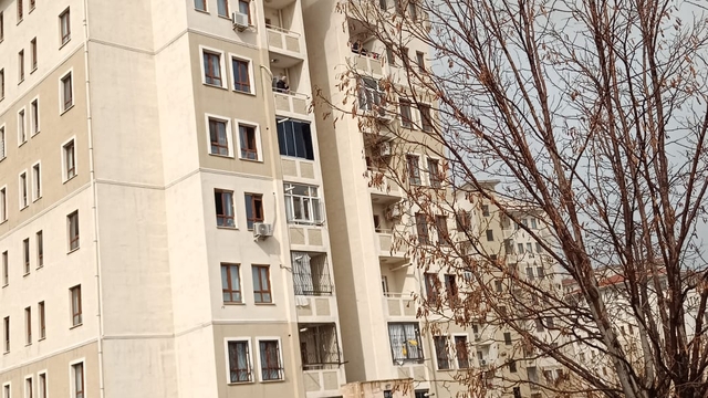 Batman'da 9 katlı binada yangın; 21 kişi dumandan etkilendi