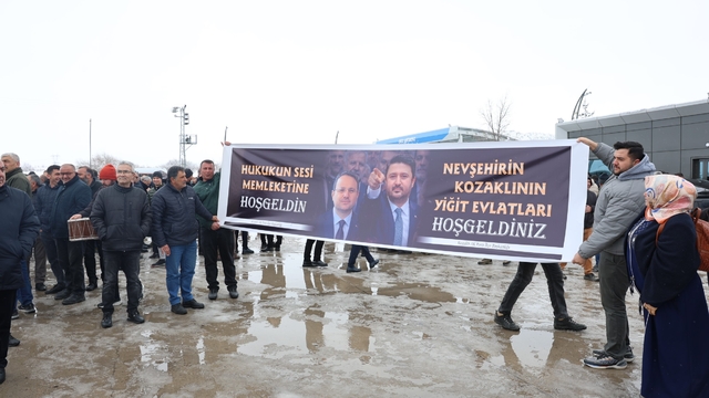 Adalet Bakanı Akın Gürlek, memleketi Nevşehir'de davul zurnayla karşılandı