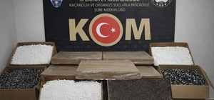 Kırşehir'de 90 bin dal doldurulmuş makaron ele geçirildi