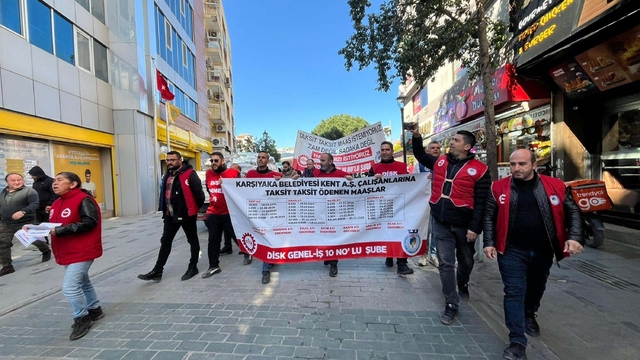 Karşıyaka'da 7 aydır maaş alamayan işçiler eylemde