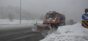 Bolu Dağı'nda kar yağışı ve sis