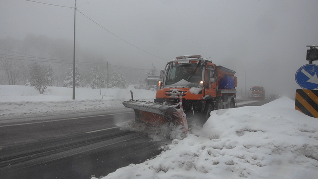 Bolu Dağı'nda kar yağışı ve sis