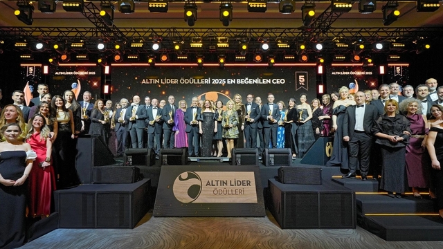 Veysi Kubba'ya ikinci kez Altın Lider ödülü