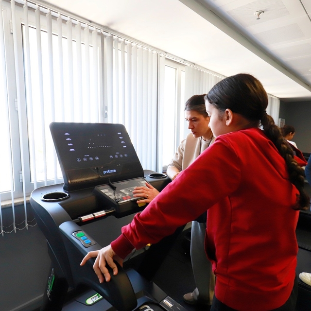 Sporcuların faydalandığı salon yeni ekipmanlarla donatıldı