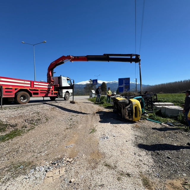 Seydikemer'de forklift devrildi: 1 yaralı