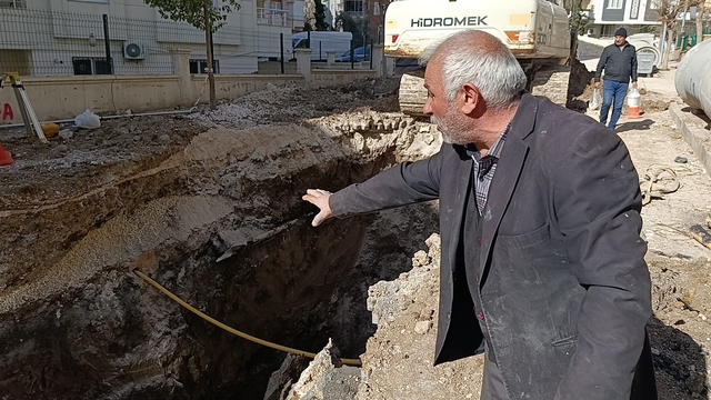 Şanlıurfa'da göçük altında kalan 2 işçi kurtarıldı