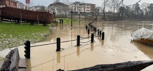 Bartın'da sağanak taşkına neden oldu