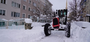 Palandöken Belediyesi karla mücadelede sahada