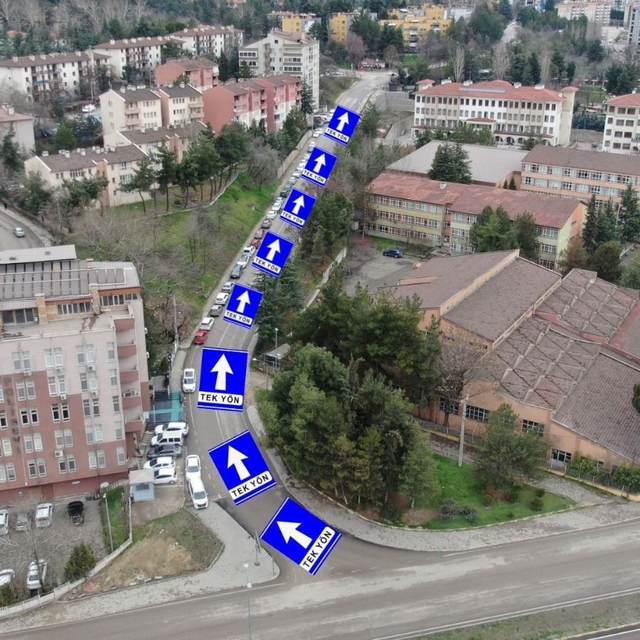 Polis evi istikametindeki Fatih Caddesi tek yön oldu