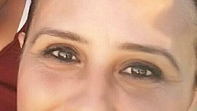 Çocuklarına yemek götürürken kazada ölen anne, toprağa verildi