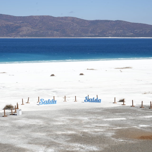 Salda Gölü'nde su seviyesi yükseldi
Son yağışlarla birlikte gölde 14 santim...