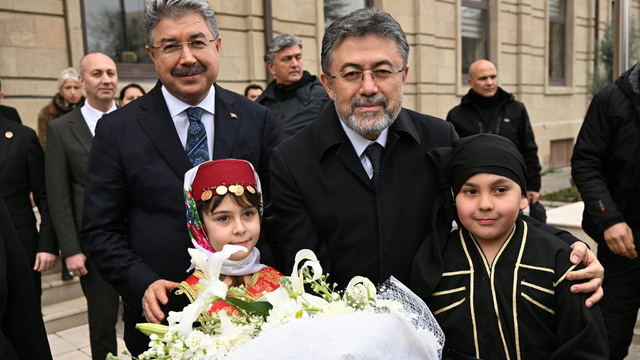 Bakan Yumaklı, Eskişehir'de