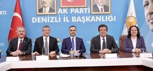 Sanayi ve Teknoloji Bakanı Mehmet Fatih Kacır Denizli partilileriyle bir ar...