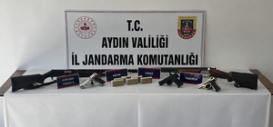 Didim’de ruhsatsız silah operasyonu