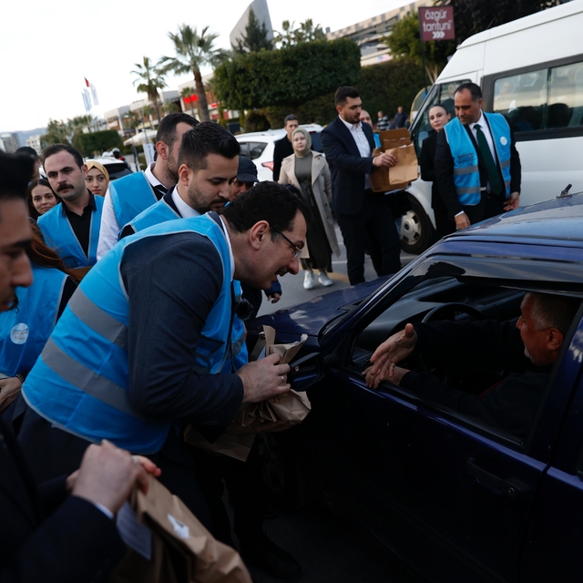 AK Parti Genel Başkan Yardımcısı Ali İhsan Yavuz, Mersin'de "İftar Buluşmas...