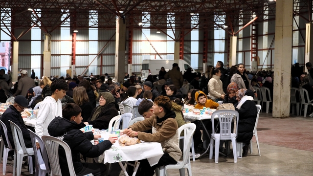 Söğüt'te geleneksel iftar sofrası