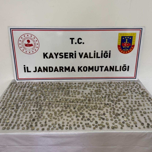 Kayseri'de Helenistik döneme ait 1291 adet sikke ele geçirildi