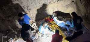 Tuvalet ihtiyacını gidermek amacıyla girdiği inşaattan düşüp, yaralandı