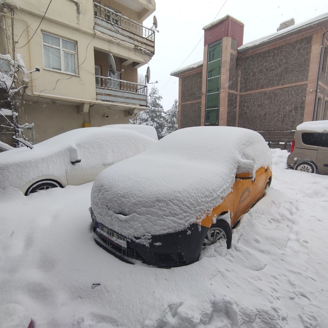 Ardahan'da hafta sonu eğitimlerine kar engeli