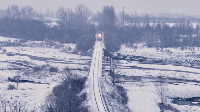Doğu Ekspresi'nin kar altındaki yolculuğu