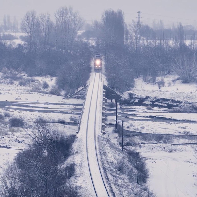 Doğu Ekspresi'nin kar altındaki yolculuğu