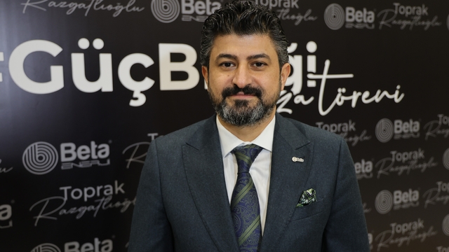 "Türkiye'nin enerji altyapısı, Avrupa ve Amerika'dan daha iyi"
Beta Enerji Yönetim Kurulu Üyesi ve İcra Kurulu Başkanı Yusuf Cenk Dağsuyu:
"Avrupa'da şebekeler yaşlanmış durumda"
"Türkiye'de olağanüstü bir durum yaşanmadığı sürece uzun süreli elektrik kesintileri beklemiyorum"