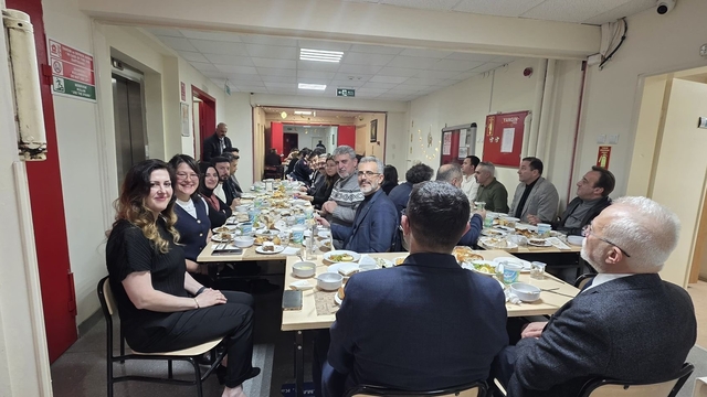 Sağlık çalışanları iftar sofrasında buluştu