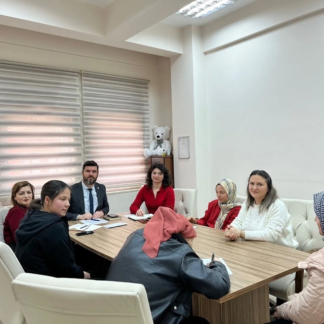 Bilecik'te bakım sonrası gençlere rehberlik desteği