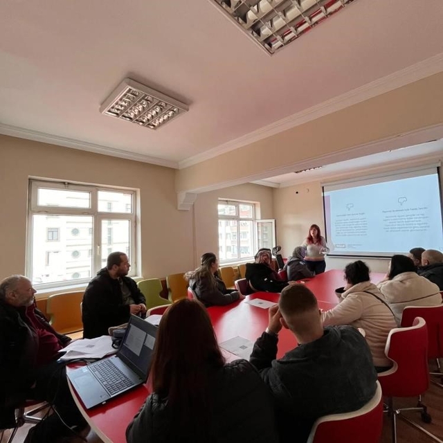 Bozüyük'te evde bakım ve SED yararlanıcılarına 'Tütün Bağımlılığı' eğitimi