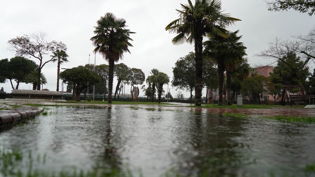 Samsun'a son 3 günde 300 kilo yağış düştü