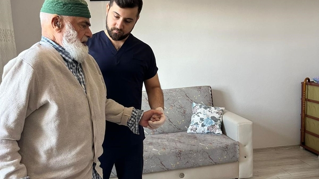 Kovancılar'da bir ilk: Evde fizik tedavi uygulaması