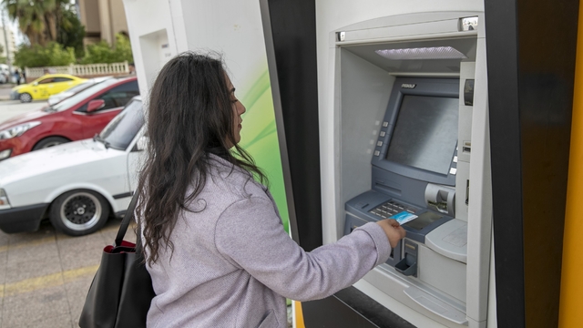 Mersin'de Halk Kart ve öğrenim yardımı ödemeleri yatırıldı