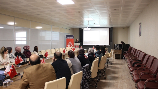 112 Acil Çağrı Merkezi'nde genel değerlendirme toplantısı yapıldı