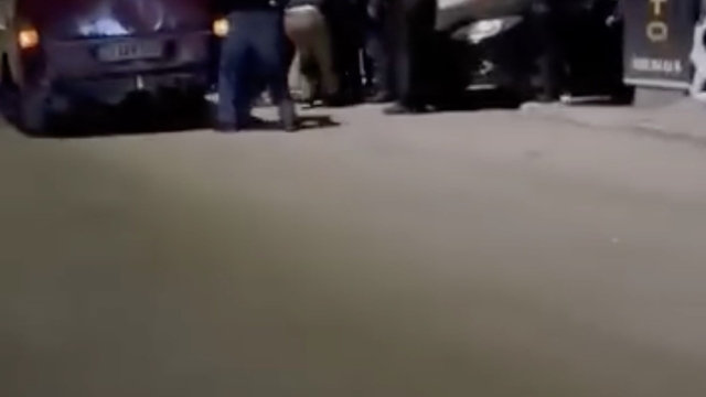 Bursa'da mahallede aileler arası kavga bir anda büyüdü