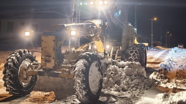 Göksun kırsalında kar mesaisi