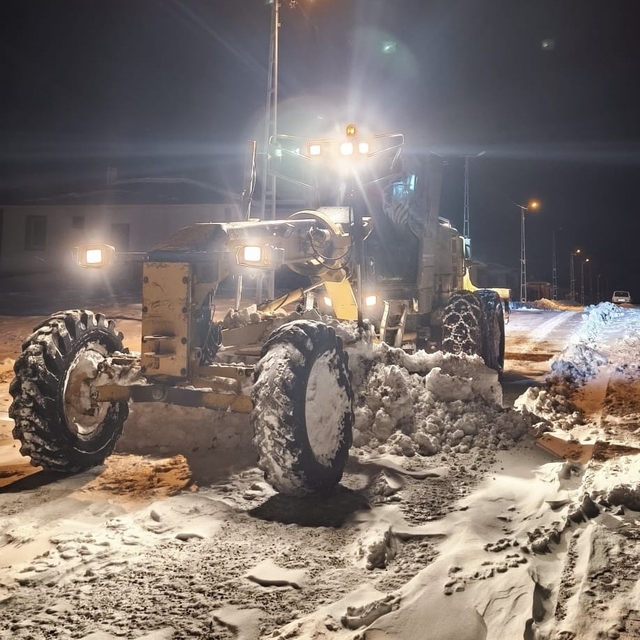 Göksun kırsalında kar mesaisi