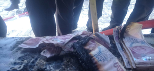 Evinde çıkan yangında 183 bin TL’si de yandı