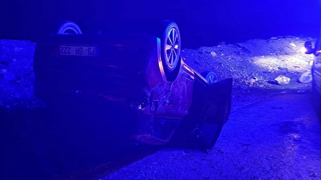 Kurtalan'da otomobil devrildi, sürücü yaralandı