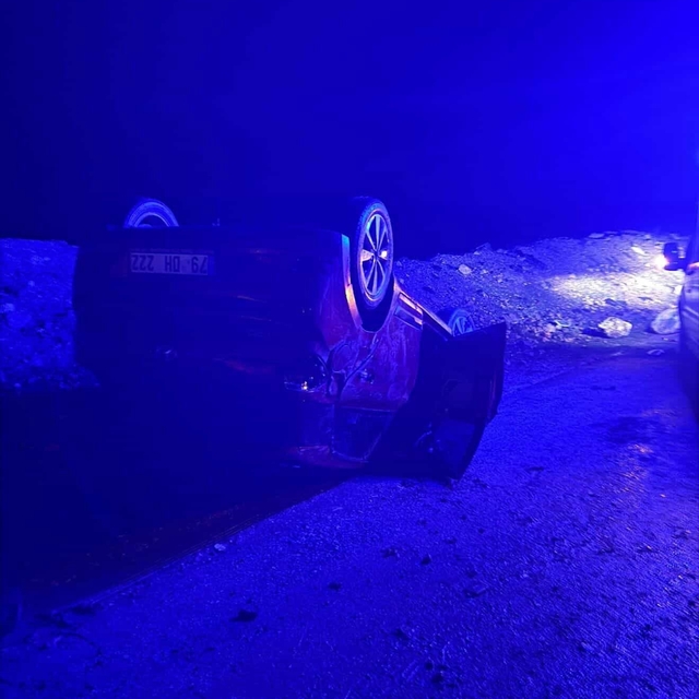 Kurtalan'da otomobil devrildi, sürücü yaralandı