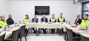 Ağrı’da Vali Bozkurt, trafik polisleriyle iftarda bir araya geldi