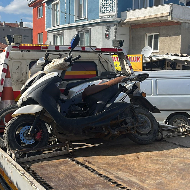 Plakasız motosikletin ehliyetsiz sürücüsüne 82 bin 500 lira ceza
