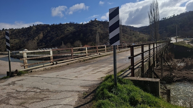 Emet'te köy sakinleri eski köprünün yenilenmesini istiyor