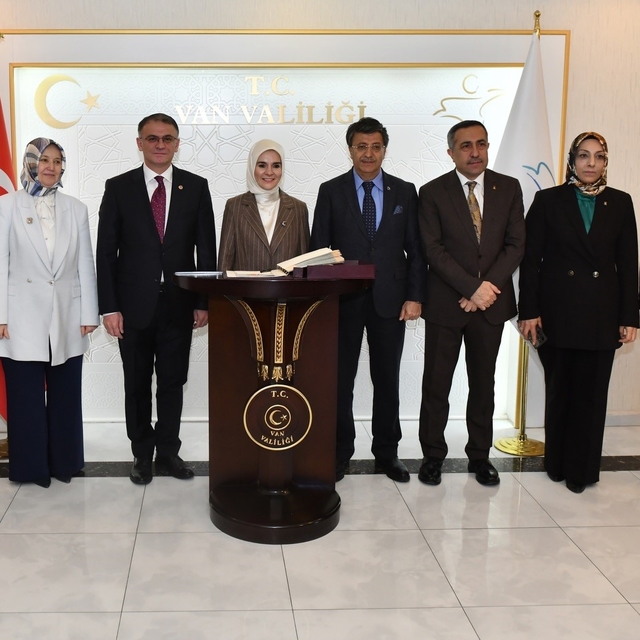 Aile ve Sosyal Hizmetler Bakanı Göktaş Van'da