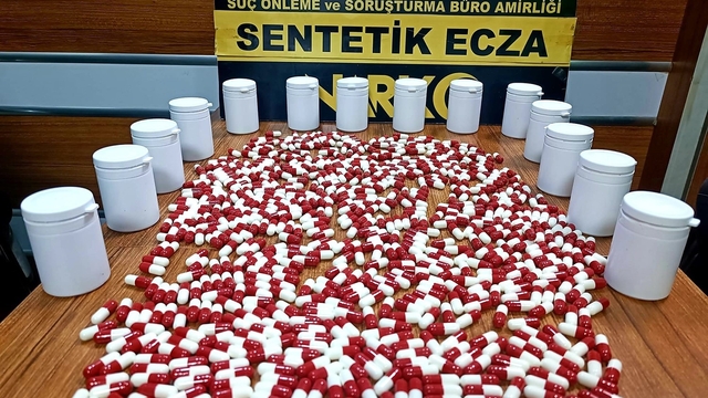 Gece kartallarından uyuşturucuya geçit yok
739 adet hap ele geçirildi, 1 kişi tutuklandı